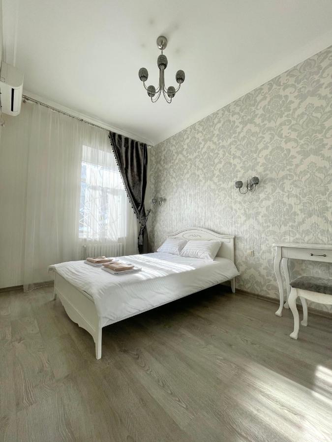Cozy Apartment On Greek Street 15 Одеса Екстериор снимка