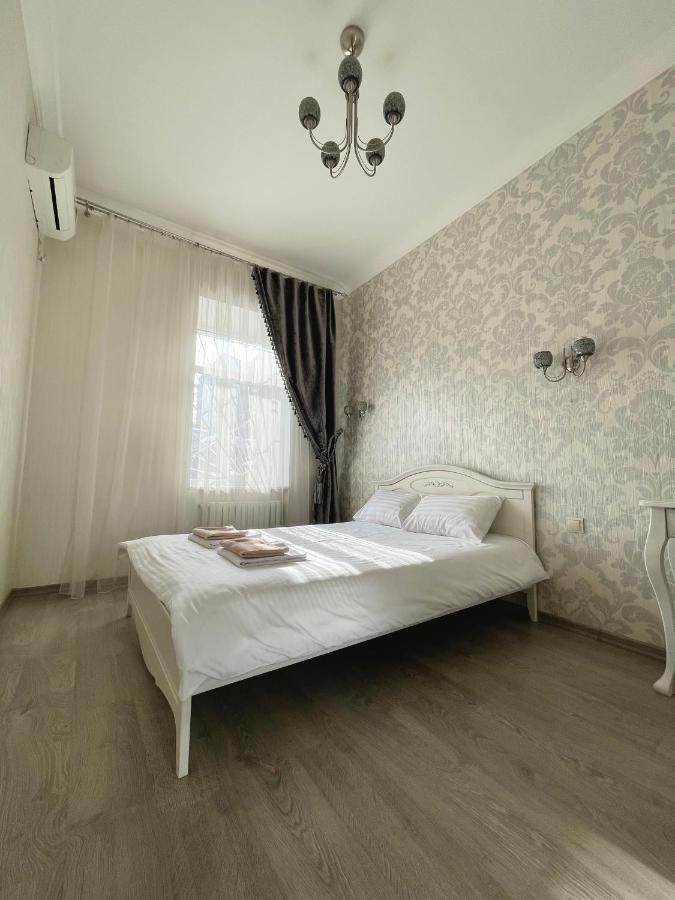 Cozy Apartment On Greek Street 15 Одеса Екстериор снимка