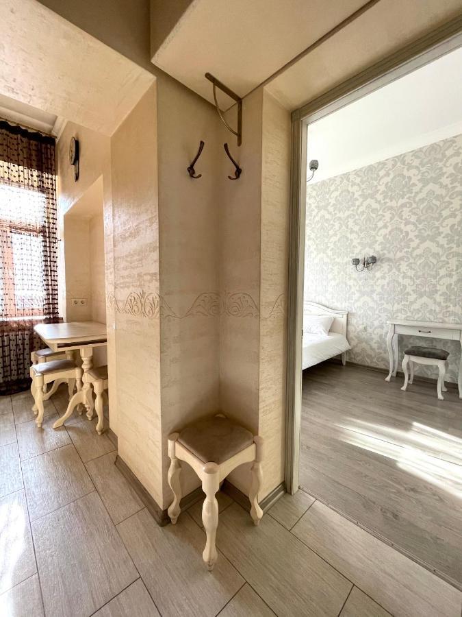 Cozy Apartment On Greek Street 15 Одеса Екстериор снимка