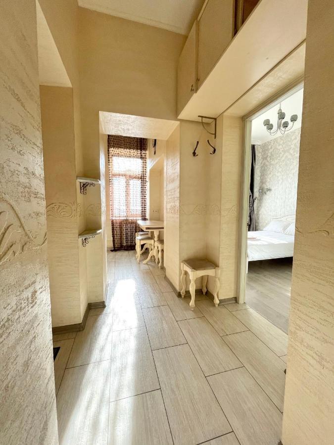 Cozy Apartment On Greek Street 15 Одеса Екстериор снимка