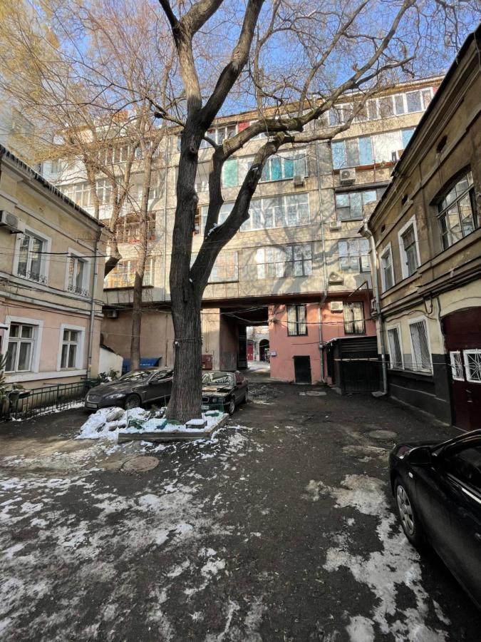 Cozy Apartment On Greek Street 15 Одеса Екстериор снимка